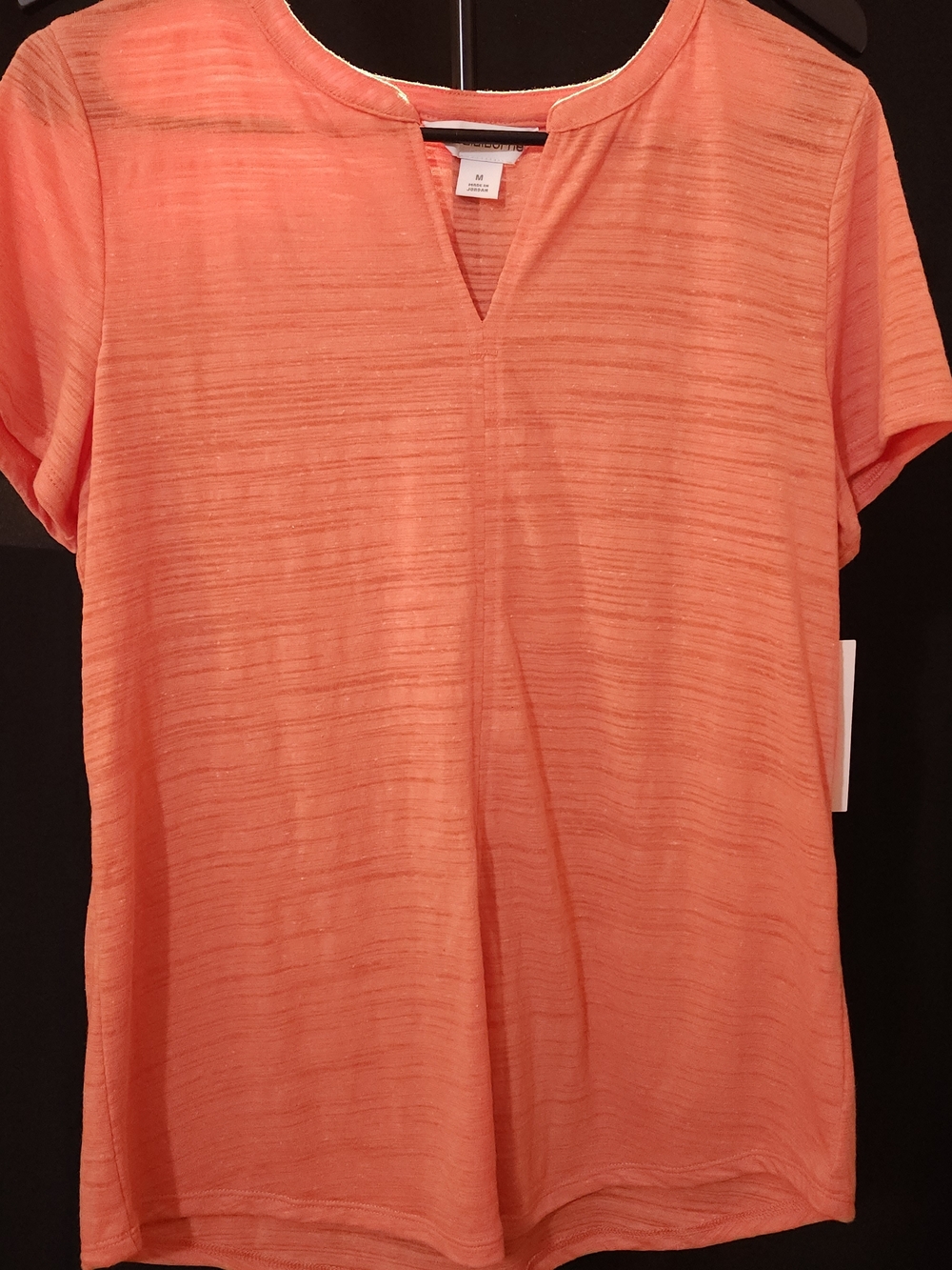 Liz Claiborne Textured Tee – Medium (NWT) | Coral